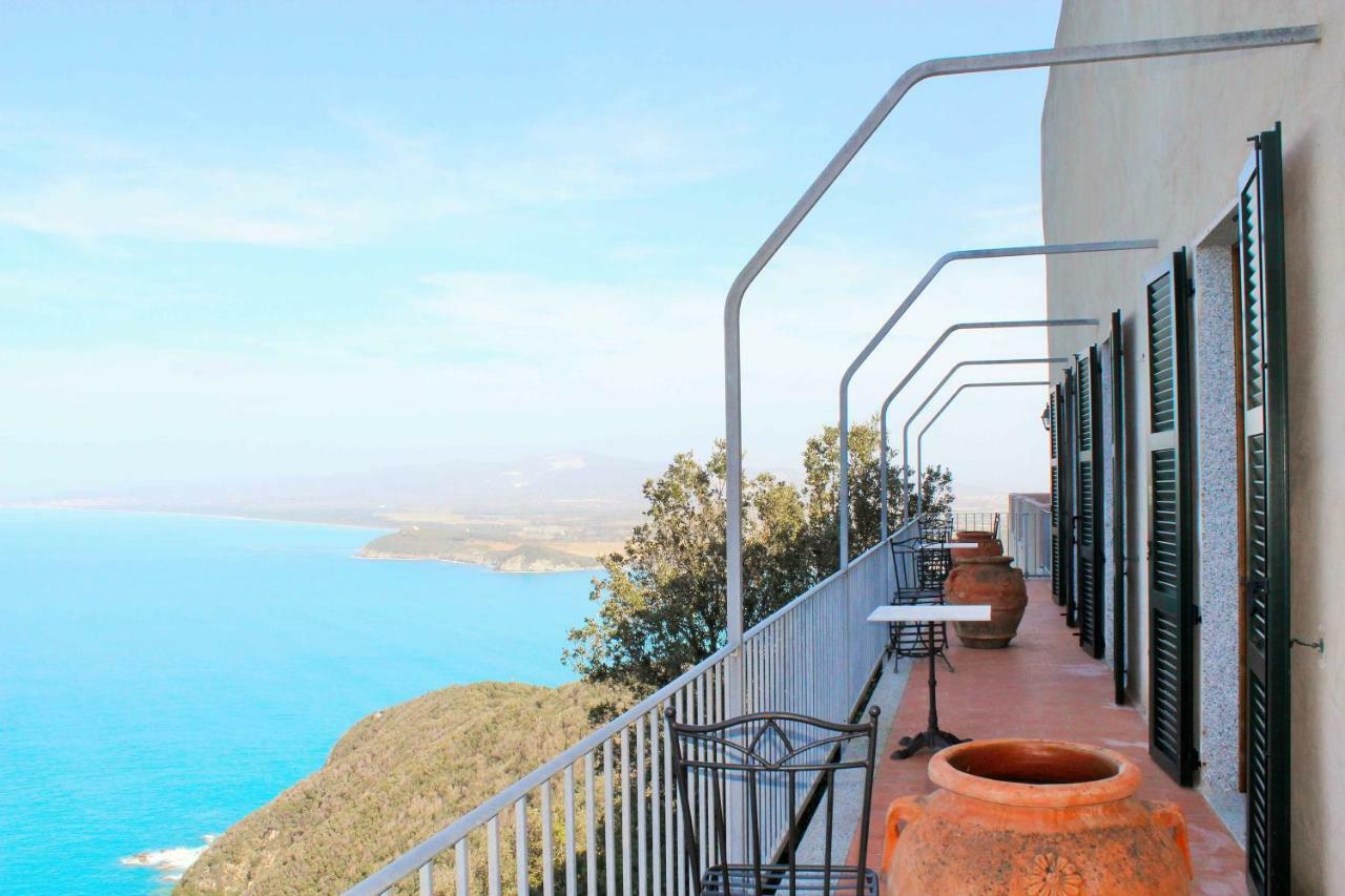 Castello Di Populonia Villa A Mare Exterior foto